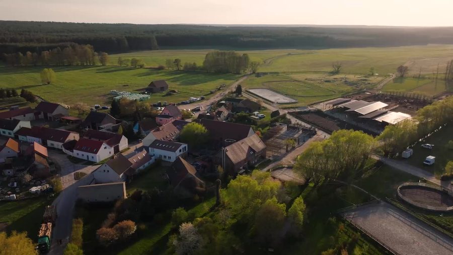 Der Hof Groß Briesen aus der Luft